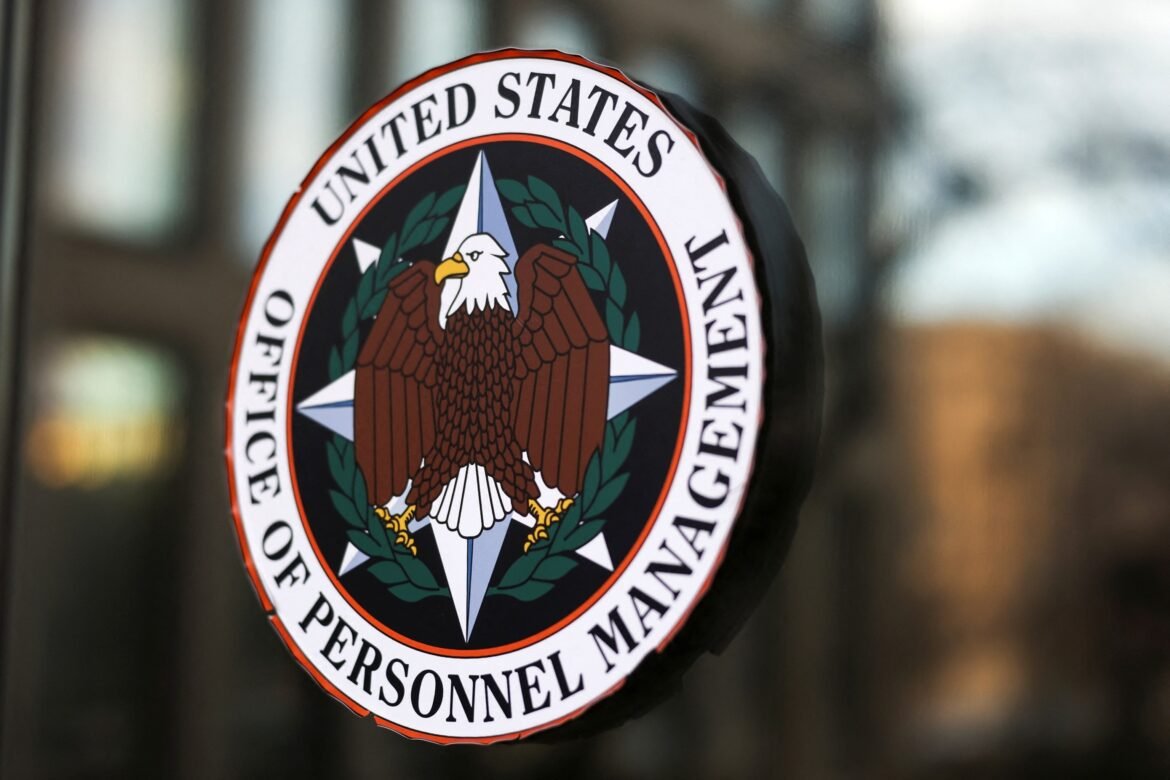 डीओजे वकीलों ने ओएमपी के कार्यवाहक निदेशक को बड़े पैमाने पर फायरिंग के बारे में गवाही देने के लिए गिरावट दर्ज की