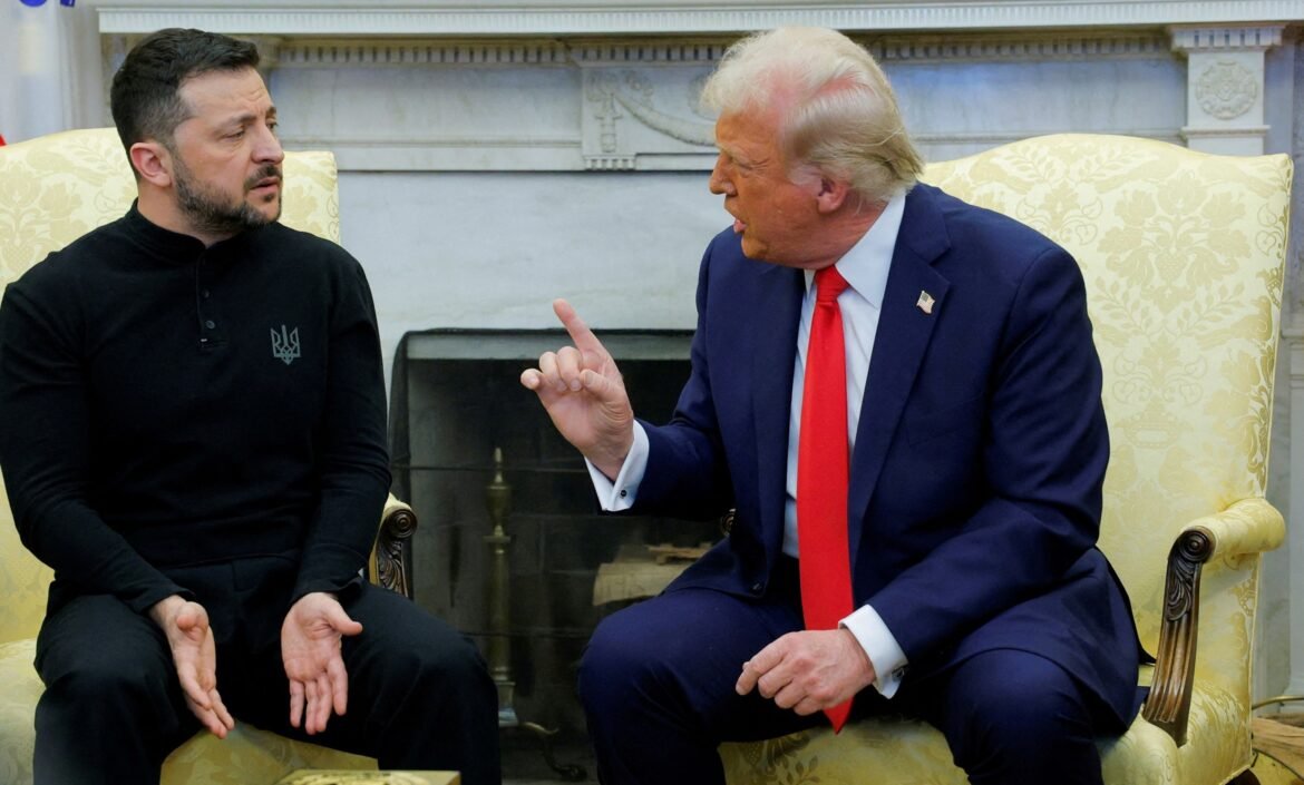 डेमोक्रेट निराश हो गए, व्हाइट हाउस के बाद रिपब्लिकन की सराहना की गई