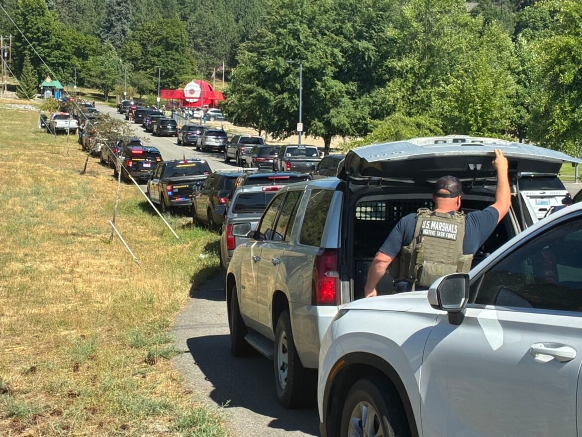 ब्लेज़ का जवाब देते हुए गेंदबाज द्वारा घात लगाए गए अग्निशामकों के बाद इडाहो में 2 मृत: शेरिफ