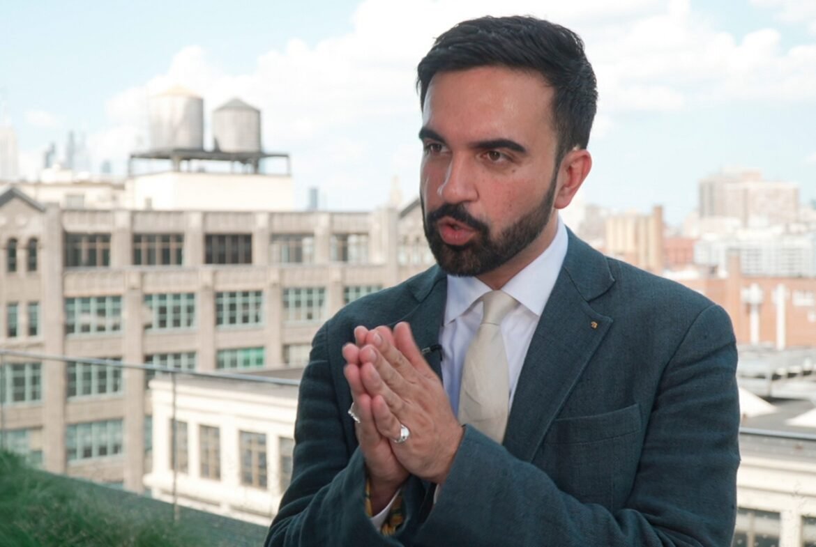 रिपब्लिकन का उद्देश्य प्राथमिक परेशान होने के बाद डेमोक्रेट्स को ज़ोहरन ममदानी से टाई करना है