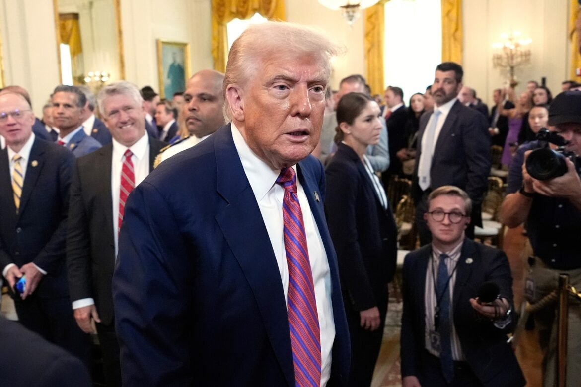 ट्रम्प उन लोगों को कॉल करते हैं जो एपस्टीन फाइलें 'संकटमोचक' जारी करना चाहते हैं