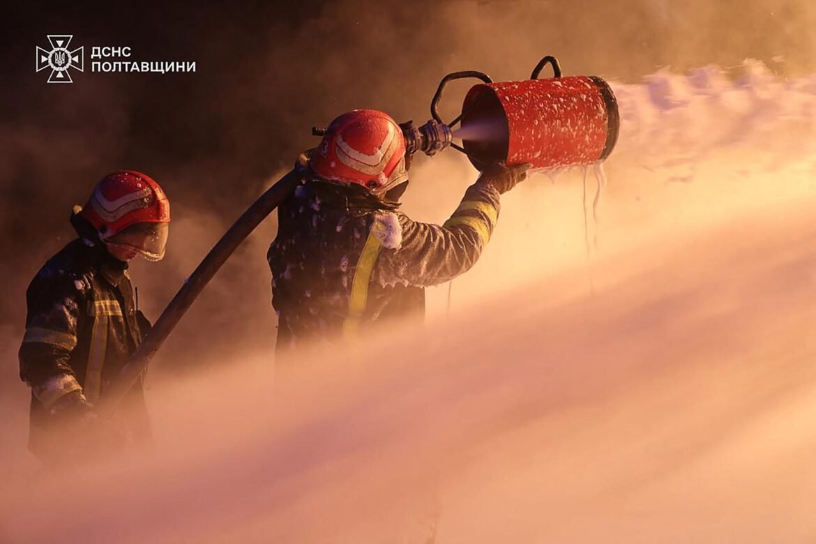 अधिकारियों का कहना है कि रूस के रात भर के हमले में यूक्रेन में बुनियादी ढांचे पर हमला होने से 2 की मौत हो गई